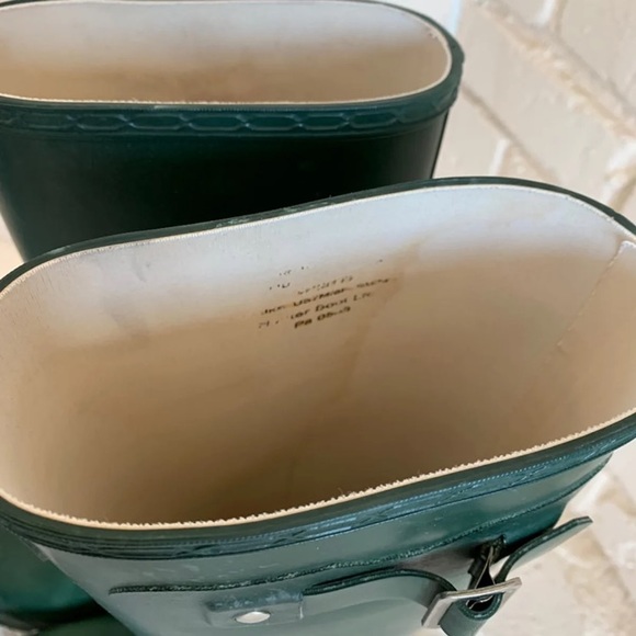 ❌SOLD❌ Tall Hunter Green Rainboots - Picture 6 of 8